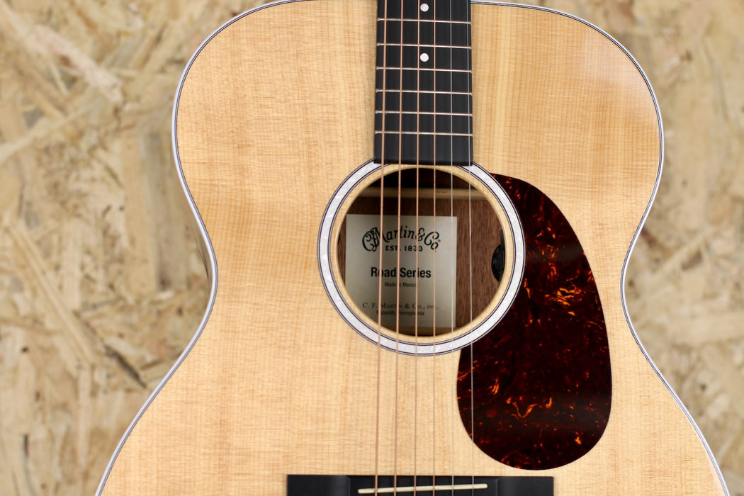 2020 Martin 000-13 Road Series Electro Acoustic Cutaway w/ Martin Hardcase - Pre-owned