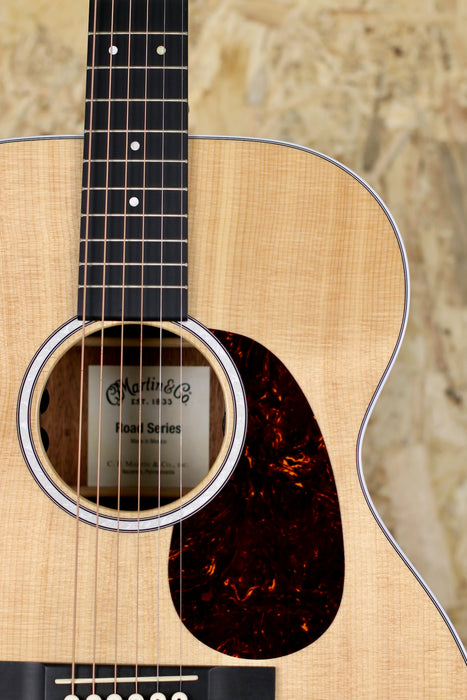 2020 Martin 000-13 Road Series Electro Acoustic Cutaway w/ Martin Hardcase - Pre-owned