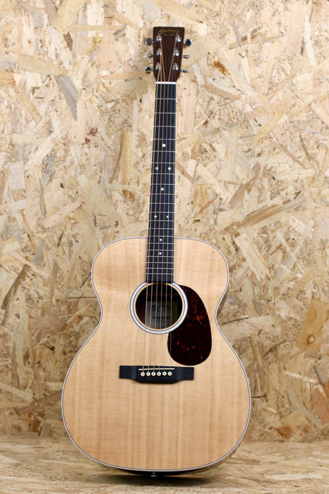 2020 Martin 000-13 Road Series Electro Acoustic Cutaway w/ Martin Hardcase - Pre-owned