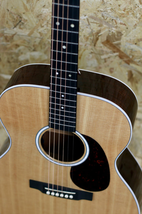 2020 Martin 000-13 Road Series Electro Acoustic Cutaway w/ Martin Hardcase - Pre-owned