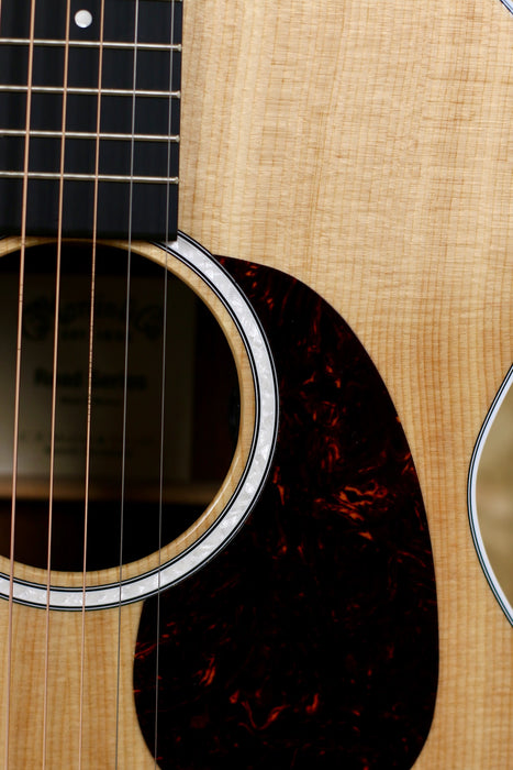 2020 Martin 000-13 Road Series Electro Acoustic Cutaway w/ Martin Hardcase - Pre-owned