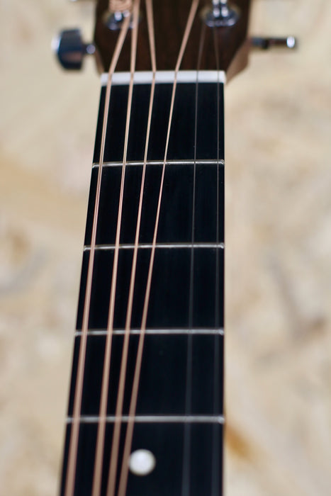 2020 Martin 000-13 Road Series Electro Acoustic Cutaway w/ Martin Hardcase - Pre-owned