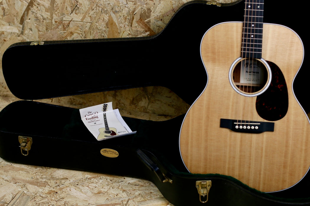 2020 Martin 000-13 Road Series Electro Acoustic Cutaway w/ Martin Hardcase - Pre-owned