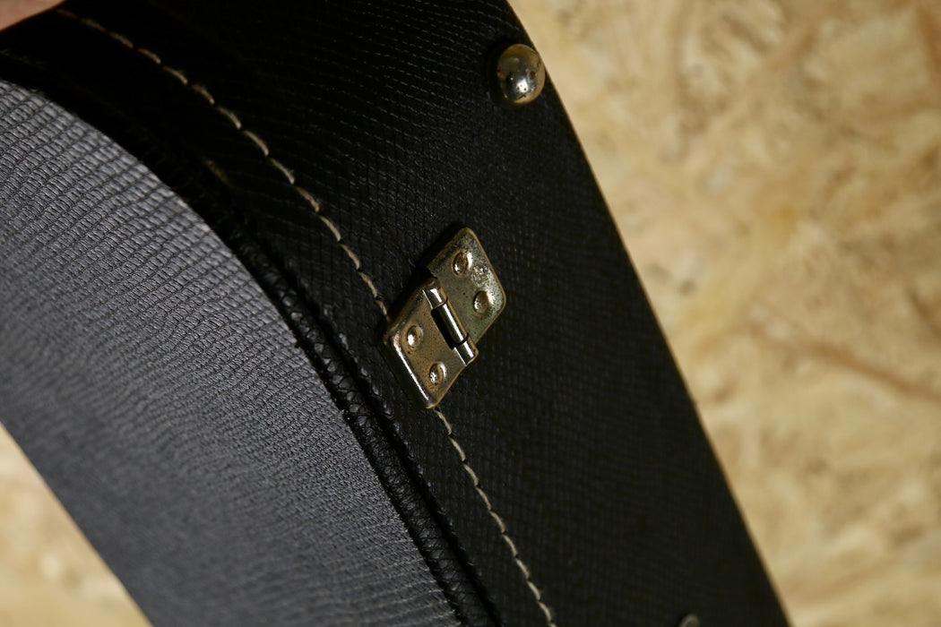 Genuine Gibson 90's Les Paul Case in Black w/Code Lock - Pre-owned