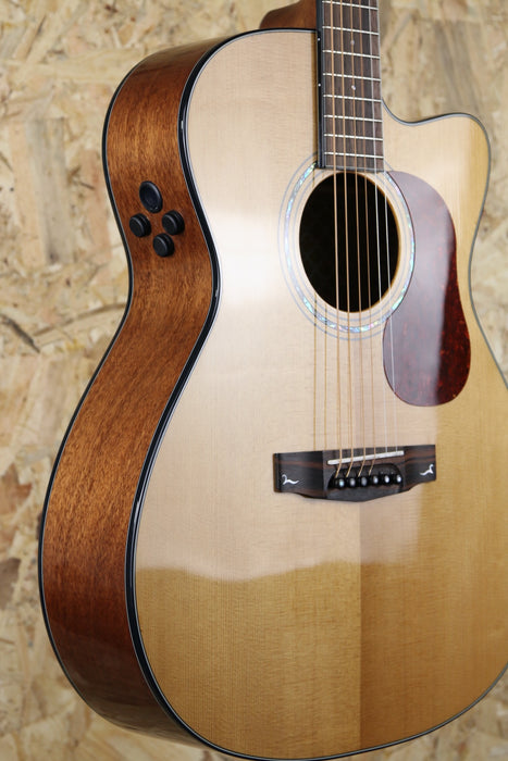 Cort Gold OC6 Electro Acoustic Cutaway Spruce/Mahogany All Solid Woods w/Gigbag - Pre-owned