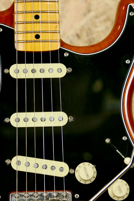 2023 Fender American Vintage II 1973 Stratocaster in Mocha + Original hardcase - Pre-owned