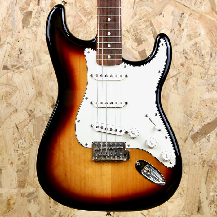 2015 Fender Mex Stratocaster Standard in 3TS Sunburst / Rosewood Board - Pre-owned