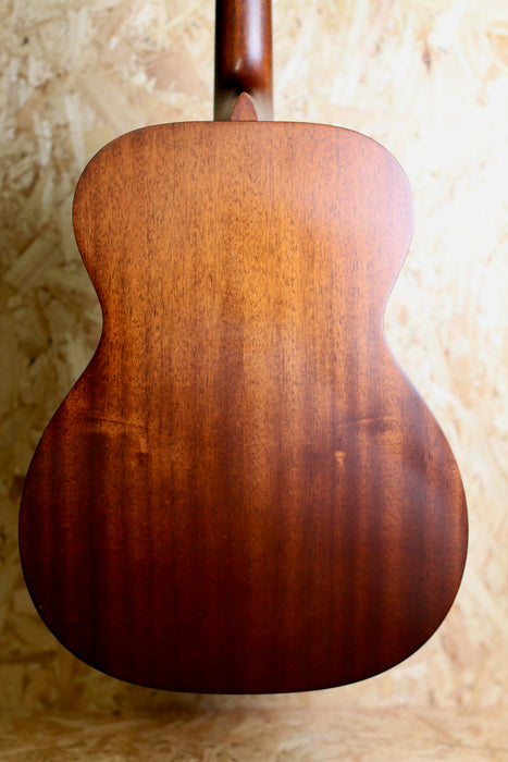 2015 Martin 000-15M All Mahogany w/Original Martin Hardcase - Pre-Owned