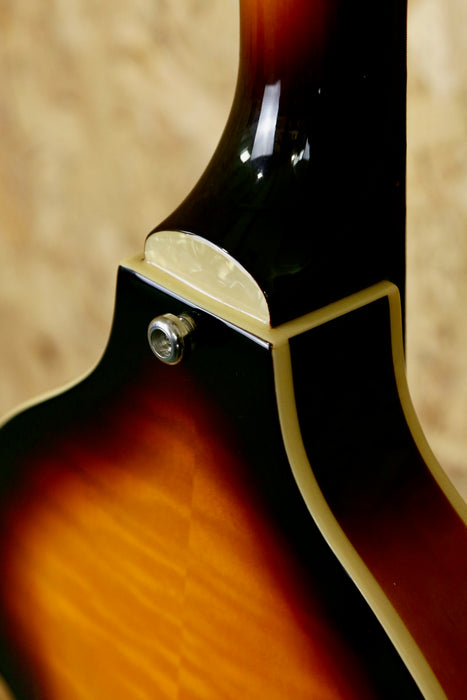 Hofner Ignition Violin Bass Guitar in Sunburst - B-Stock
