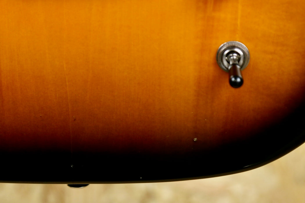 2021 Squier Paranormal Cabronita Telecaster Thinline in 2-Tone Sunburst - Pre-Owned