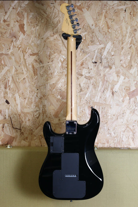 2012 Fender Roland G-5 VG Stratocaster in Black/Maple w/Hard Case + Candy - Pre-owned