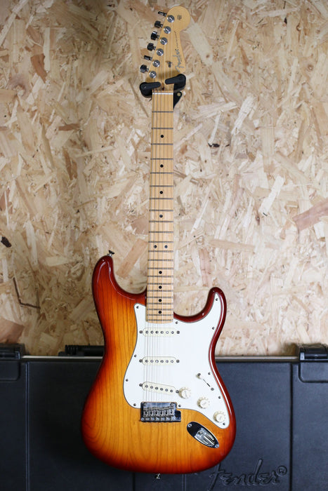 2012 Fender American Standard Stratocaster - Maple Fingerboard, Sienna Sunburst (Ash) w/Hard Case - Pre-owned