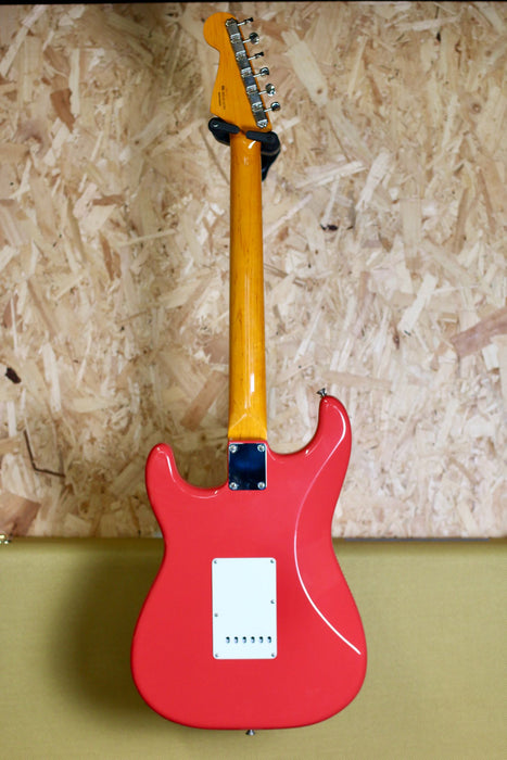 2018 Fender Classic Series '60s Stratocaster Nitro Lacquer, Pau Ferro Fingerboard, Fiesta Red w/Fender Hardcase + Custom Shop Pickups - Pre-owned