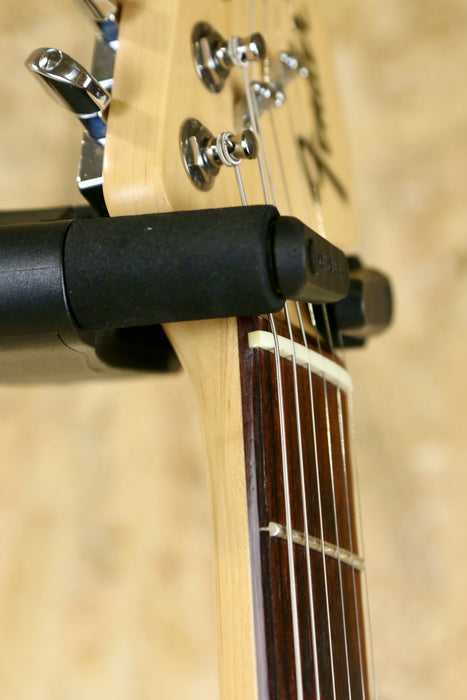 2006 Fender Highway One USA Stratocaster 70's Headstock in Wine Red w/Hardcase - Pre-owned