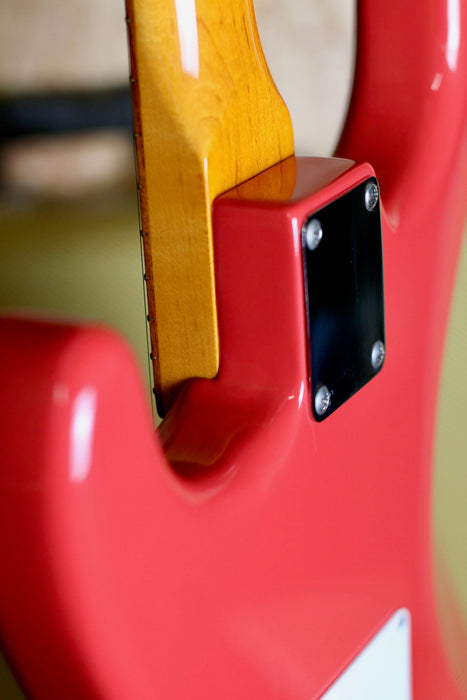 2018 Fender Classic Series '60s Stratocaster Nitro Lacquer, Pau Ferro Fingerboard, Fiesta Red w/Fender Hardcase + Custom Shop Pickups - Pre-owned