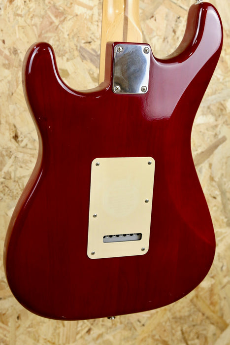 2006 Fender Highway One USA Stratocaster 70's Headstock in Wine Red w/Hardcase - Pre-owned