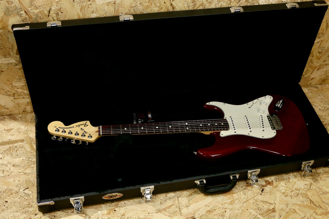 2006 Fender Highway One USA Stratocaster 70's Headstock in Wine Red w/Hardcase - Pre-owned