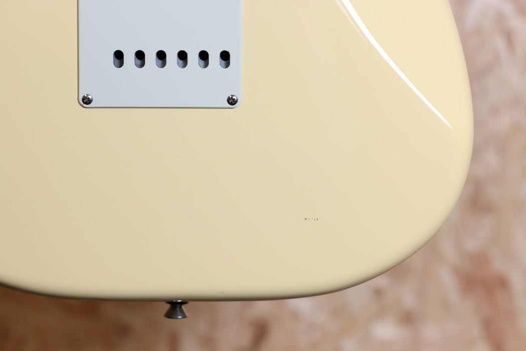 2013 Fender Japan MIJ Stratocaster LTD Edition '72 Vintage White w/Maple Fingerboard - Pre-owned