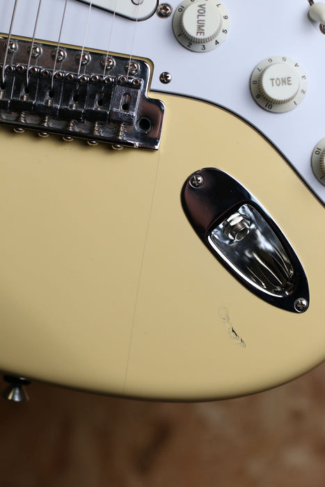 2013 Fender Japan MIJ Stratocaster LTD Edition '72 Vintage White w/Maple Fingerboard - Pre-owned