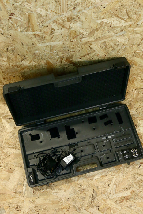 Boss BCB-90X Pedalboard with Roland Power Supply - Pre-owned