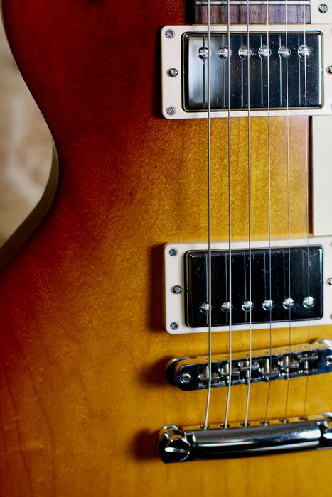 2019 Gibson Les Paul Tribute in Cherry Sunburst w/Gigbag - Pre-owned