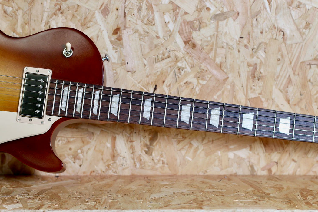 2019 Gibson Les Paul Tribute in Cherry Sunburst w/Gigbag - Pre-owned