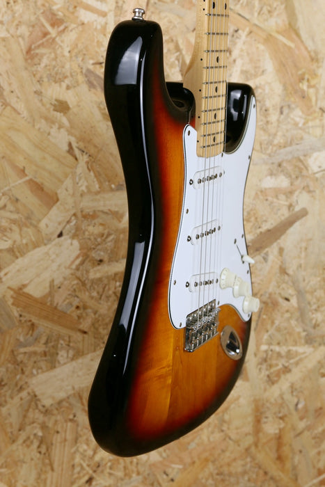 1994/5 Fender Stratocaster STD Made in Japan in 3 Tone Sunburst/Maple - Pre-owned