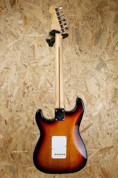 1994/5 Fender Stratocaster STD Made in Japan in 3 Tone Sunburst/Maple - Pre-owned