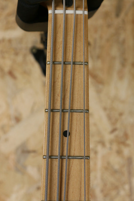 2011 Fender MIM Deluxe Active P Bass Special in Blizzard Pearl - w/Hardcase - Pre-owned