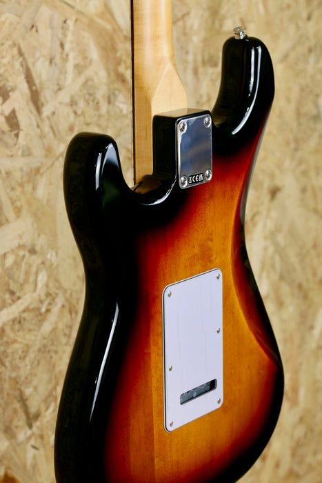 Fender Standard Stratocaster®, Laurel Fingerboard, White Pickguard, 3-Color Sunburst