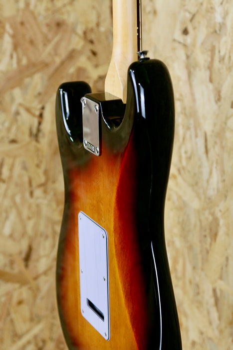 Fender Standard Stratocaster®, Laurel Fingerboard, White Pickguard, 3-Color Sunburst