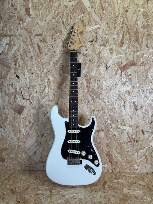 Fender USA American Performer Stratocaster®, Rosewood Fingerboard, Arctic White - Pre-Owned