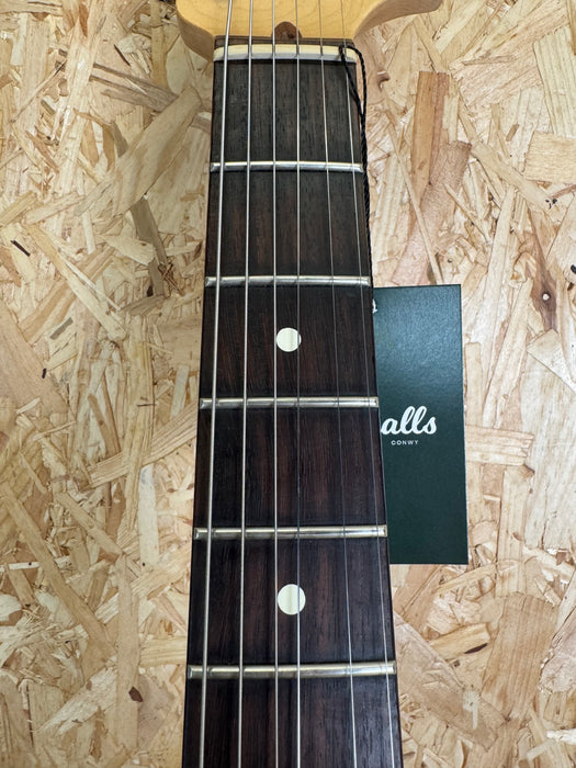 Fender USA American Performer Stratocaster®, Rosewood Fingerboard, Arctic White - Pre-Owned