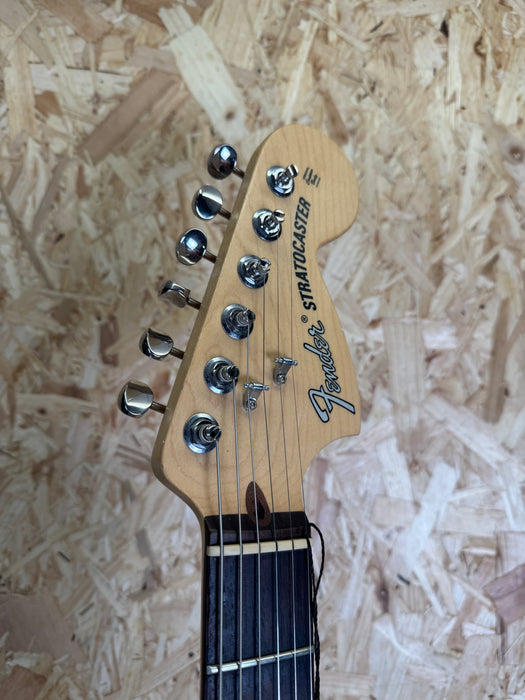Fender USA American Performer Stratocaster®, Rosewood Fingerboard, Arctic White - Pre-Owned