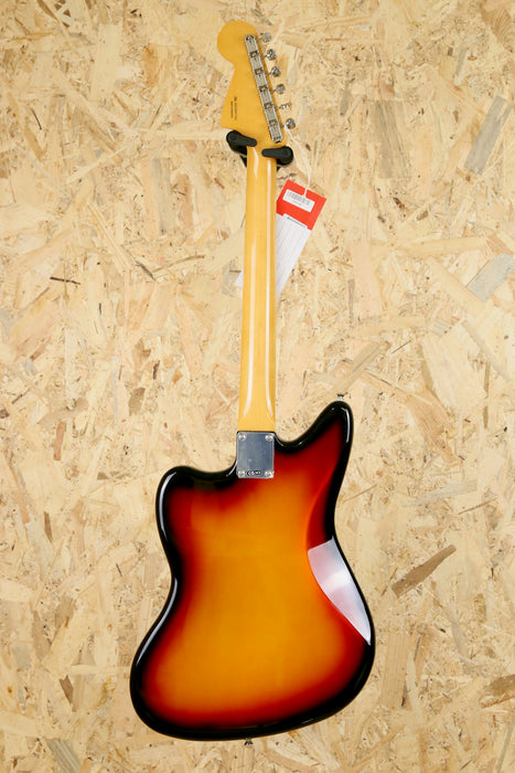 Fender Vintera® III Mid '60s Jaguar®, Rosewood Fingerboard, 3-Color Sunburst