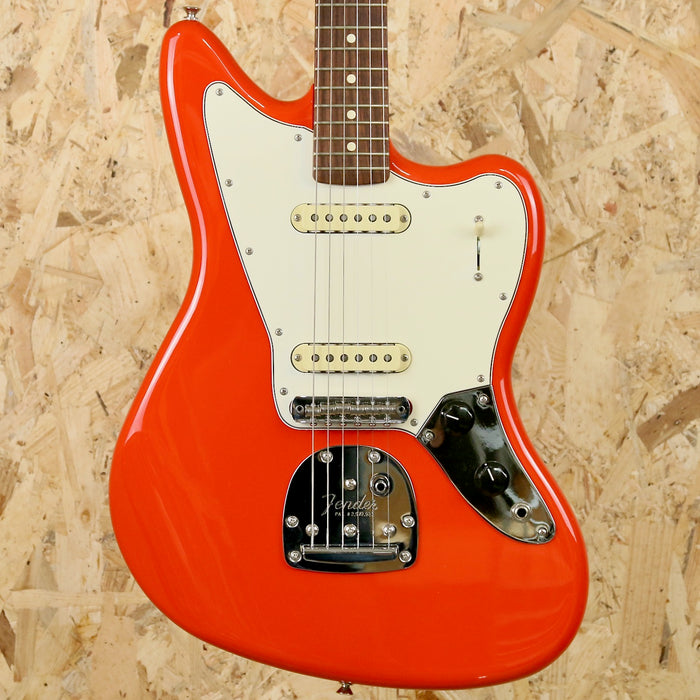 Fender Player II Jaguar®, Rosewood Fingerboard, Coral Red - B-Stock