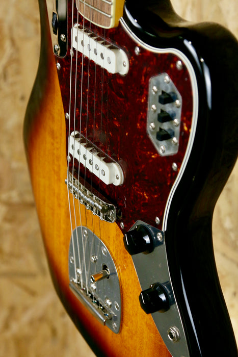 2025 Fender Squier Classic Vibe '70s Jaguar®, Laurel Fingerboard, 3-Color Sunburst - Pre-owned