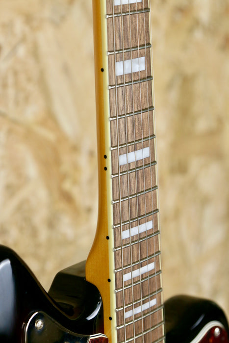 2025 Fender Squier Classic Vibe '70s Jaguar®, Laurel Fingerboard, 3-Color Sunburst - Pre-owned