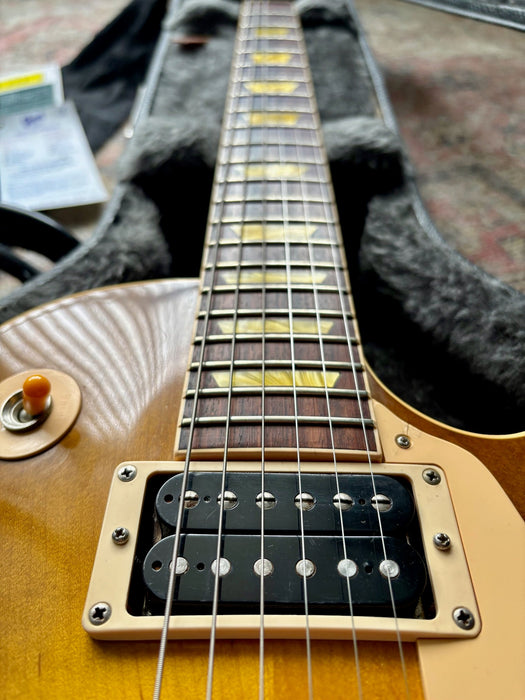 2004 Gibson Les Paul Classic 1960 Re-issue - Honey Burst w/OHSC + Papers