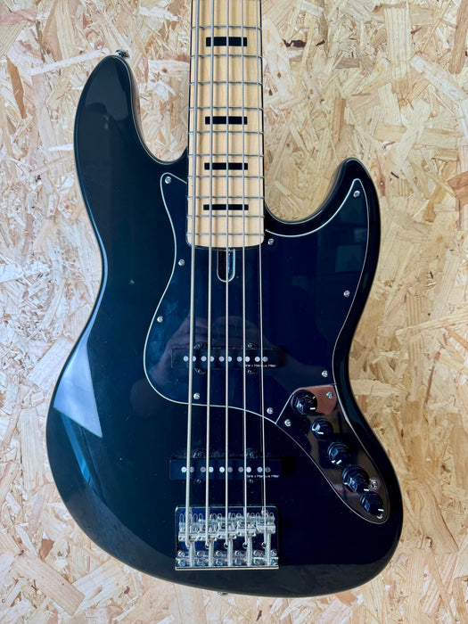 Sire Marcus Miller V7 5-String bass in Black - Pre-Owned