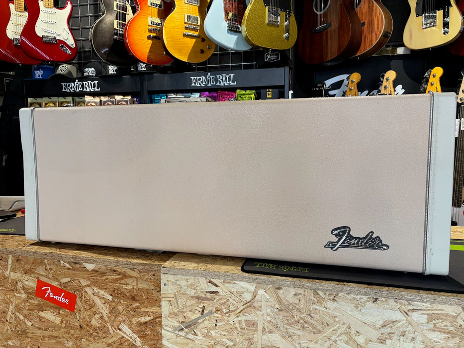 (B-Stock) Fender Classic Series Wood Case Strat/Tele, Shell Pink