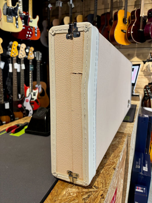 (B-Stock) Fender Classic Series Wood Case Strat/Tele, Shell Pink