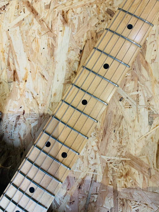 Pre-Owned 1998 Fender Standard Stratocaster - Gloss Black w/Maple Fretboard