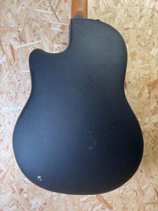 Pre-owned Ovation Roundback Applause AE27