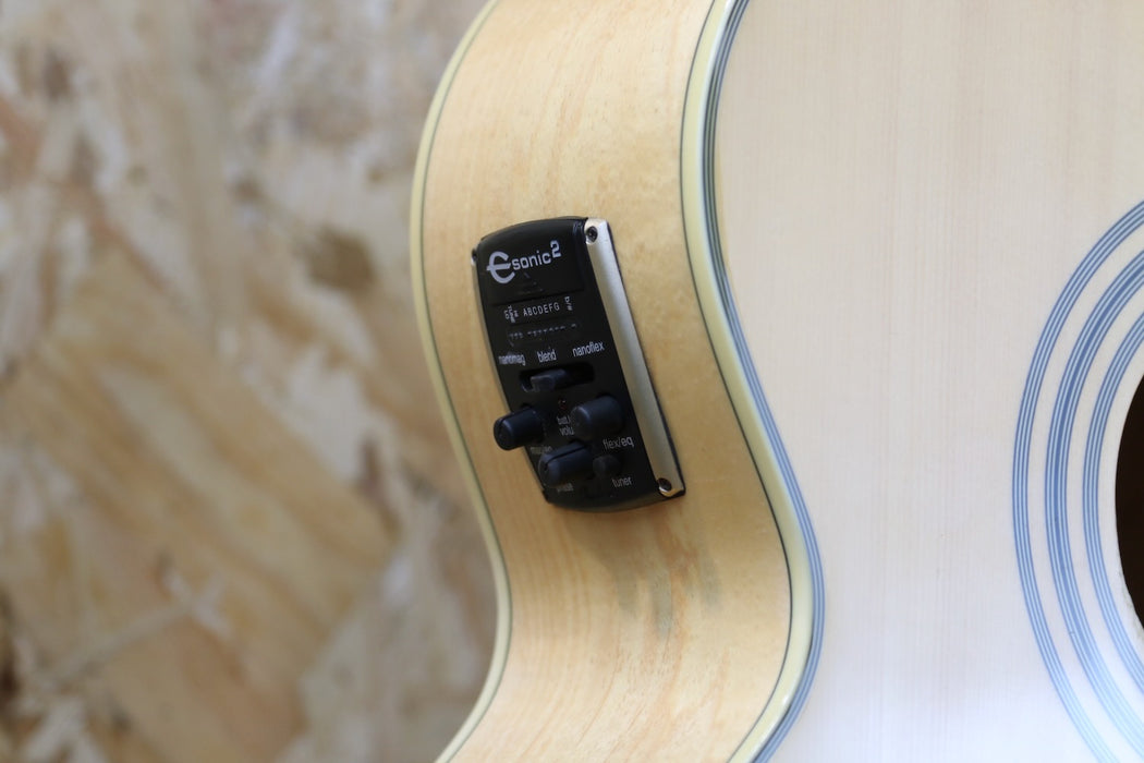 2013 Epiphone EJ200CE Jumbo Electro Acoustic Cutaway in Natural - Pre-Owned