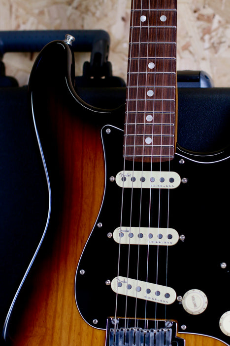 2021 Fender Stratocaster ULTRA Luxe in 2 Colour Sunburst w/OHSC - Pre-owned