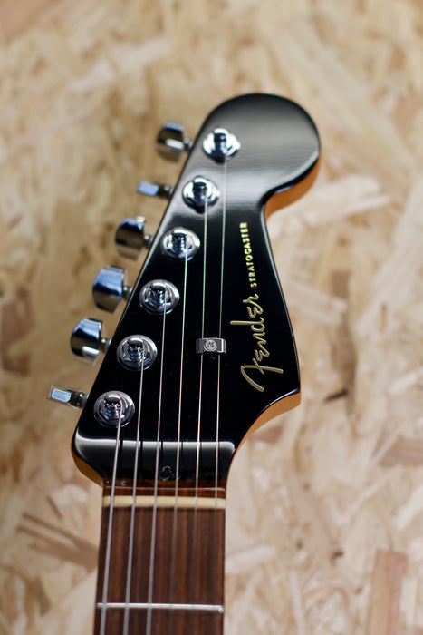 2021 Fender Stratocaster ULTRA Luxe in 2 Colour Sunburst w/OHSC - Pre-owned