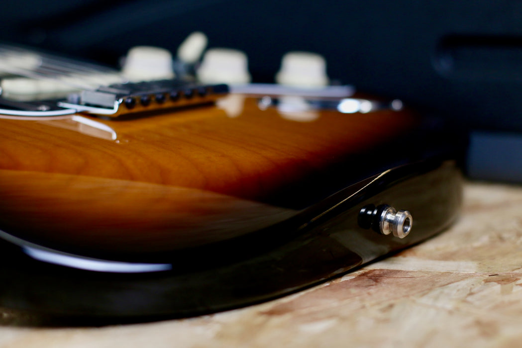 2021 Fender Stratocaster ULTRA Luxe in 2 Colour Sunburst w/OHSC - Pre-owned