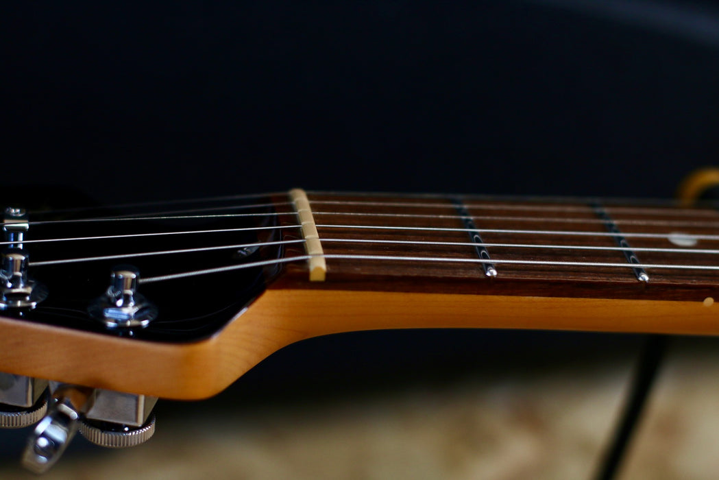 2021 Fender Stratocaster ULTRA Luxe in 2 Colour Sunburst w/OHSC - Pre-owned