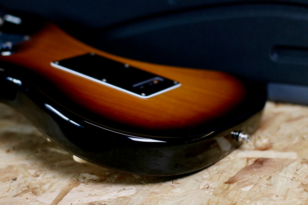 2021 Fender Stratocaster ULTRA Luxe in 2 Colour Sunburst w/OHSC - Pre-owned